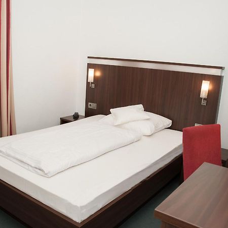 Hotel Am Roemerwall Mainz Exterior foto
