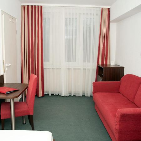 Hotel Am Roemerwall Mainz Exterior foto