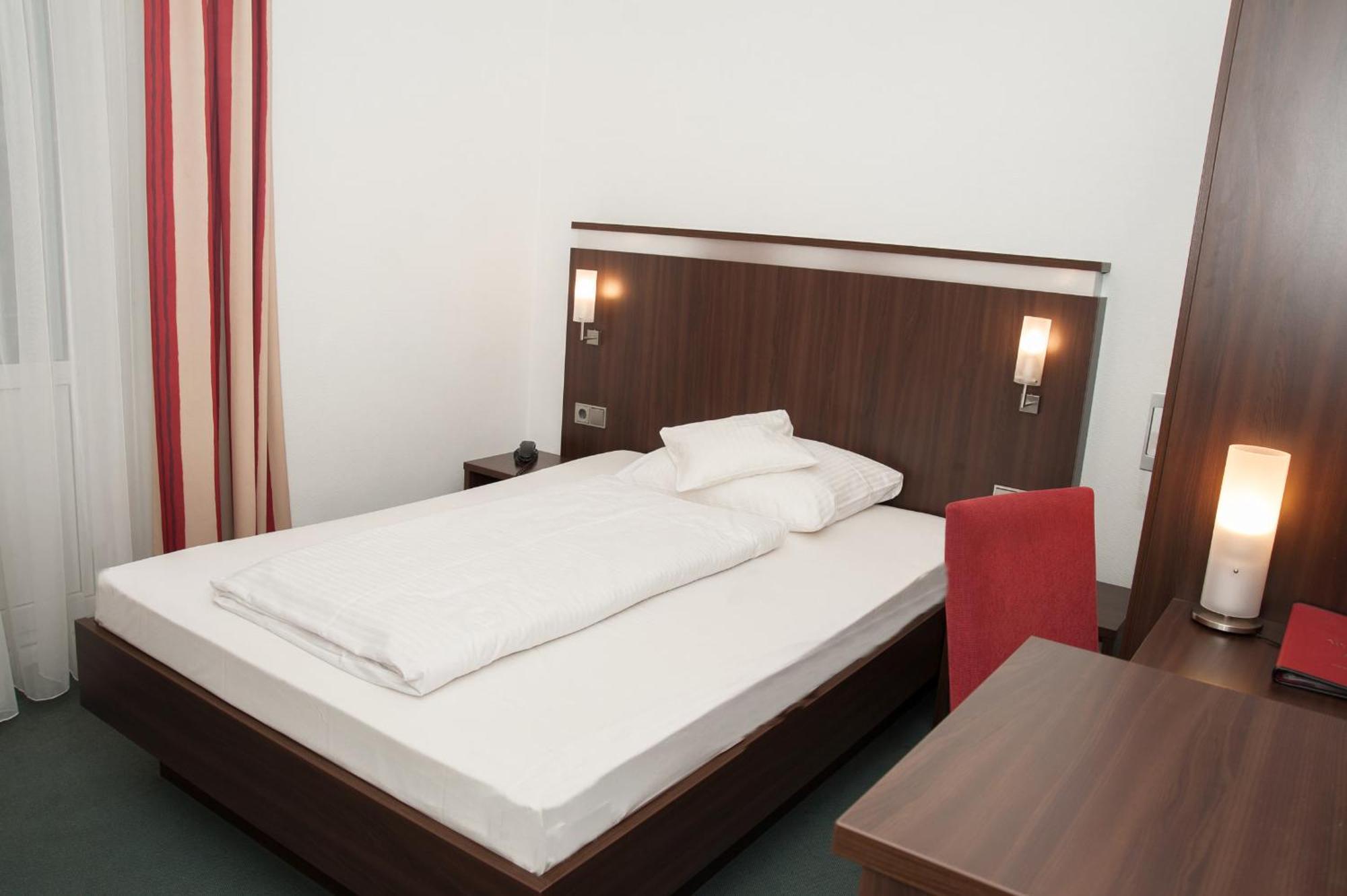 Hotel Am Roemerwall Mainz Exterior foto